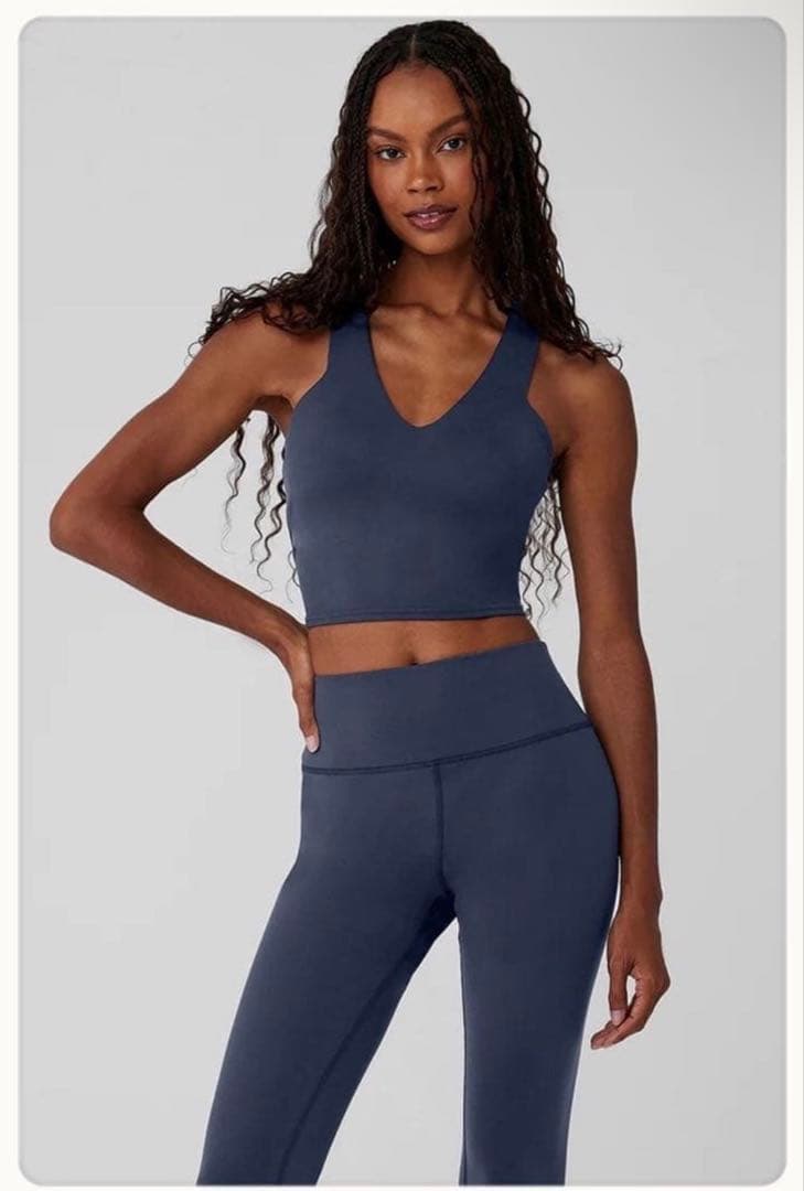 ALO yoga タンクトップ AIRBRUSH REAL BRA ネイビー