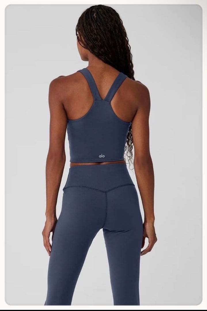 ALO yoga タンクトップ AIRBRUSH REAL BRA ネイビー