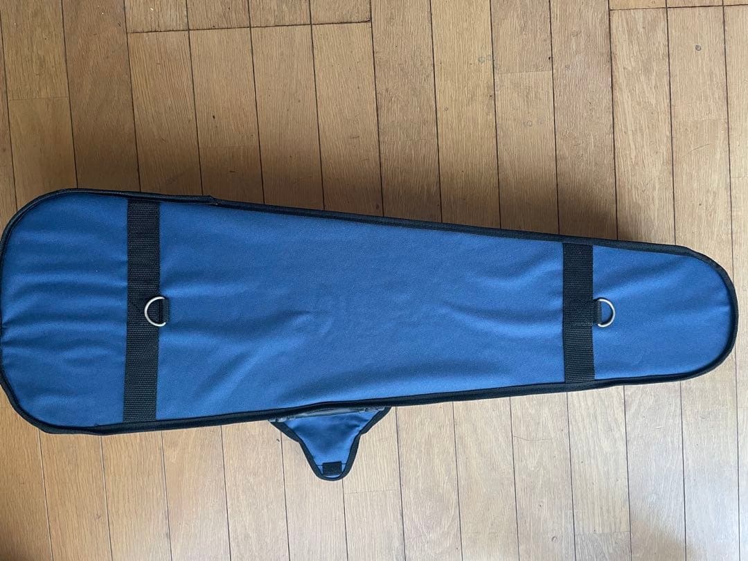 赤いバイオリン本体 ケース付き