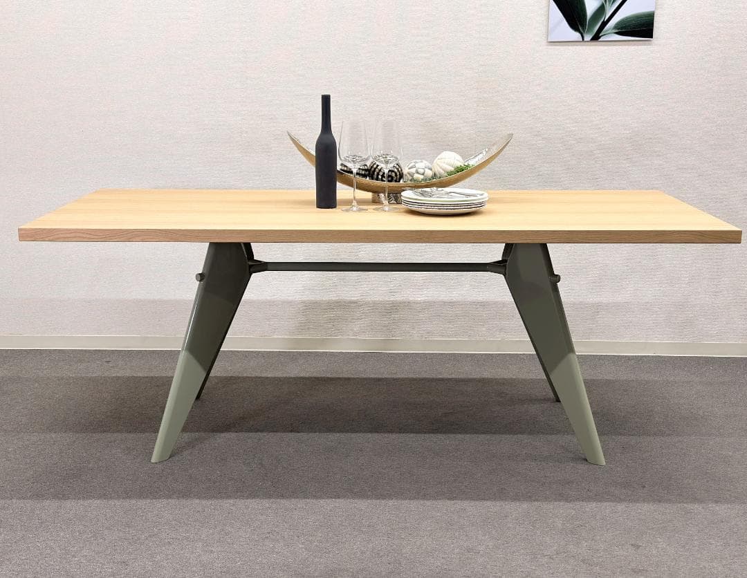 即納！美品■ヴィトラ■EMターブル　ジャン・プルーヴェ　2025年製　W2000