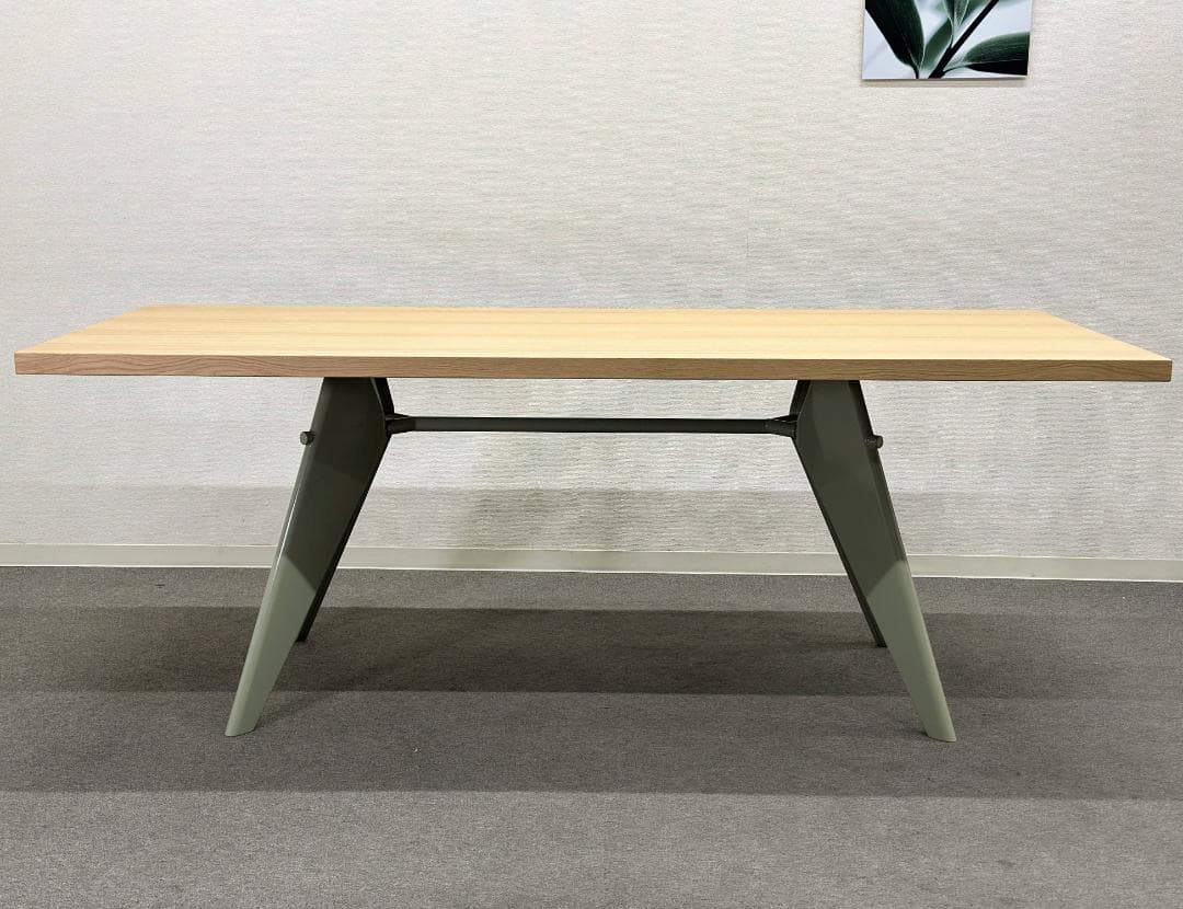 即納！美品■ヴィトラ■EMターブル　ジャン・プルーヴェ　2025年製　W2000