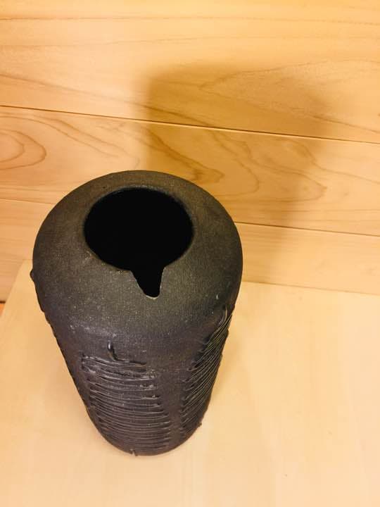 花瓶 黒 壺 つぼ