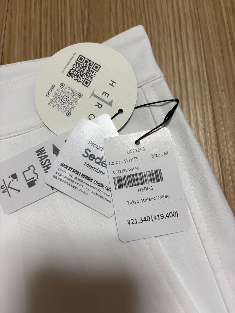 HERG ホワイト ショートパンツ