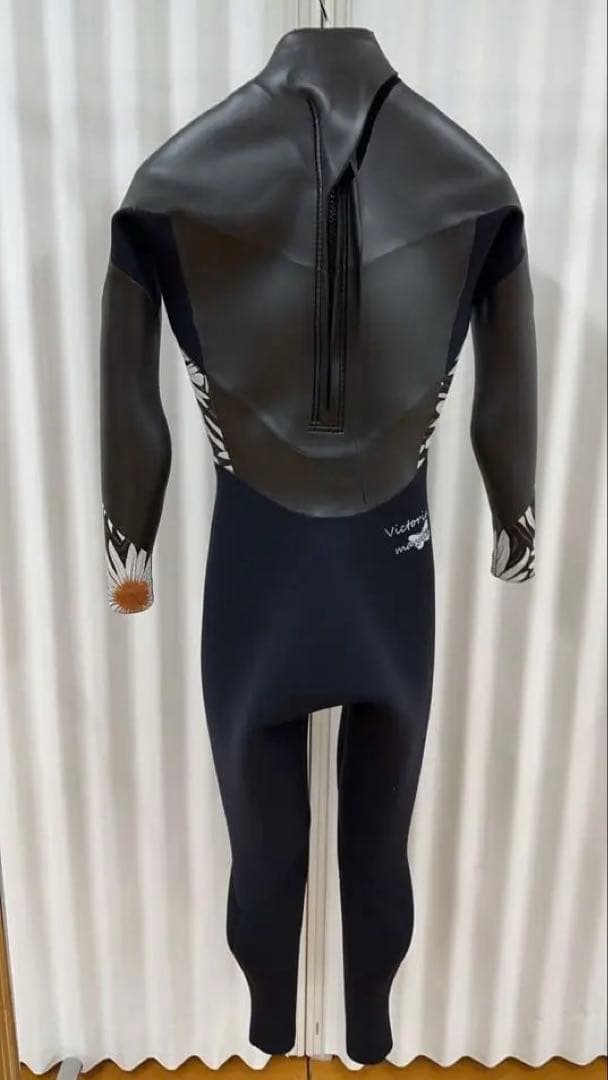 3/3フルスーツ　バックジップ　レディースLBサイズ