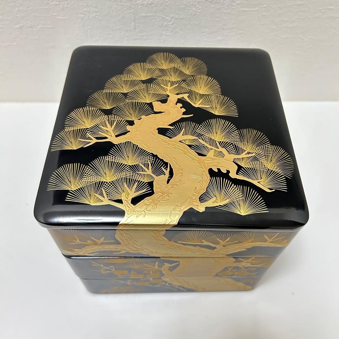 漆器 三段重箱 金色の松の装飾