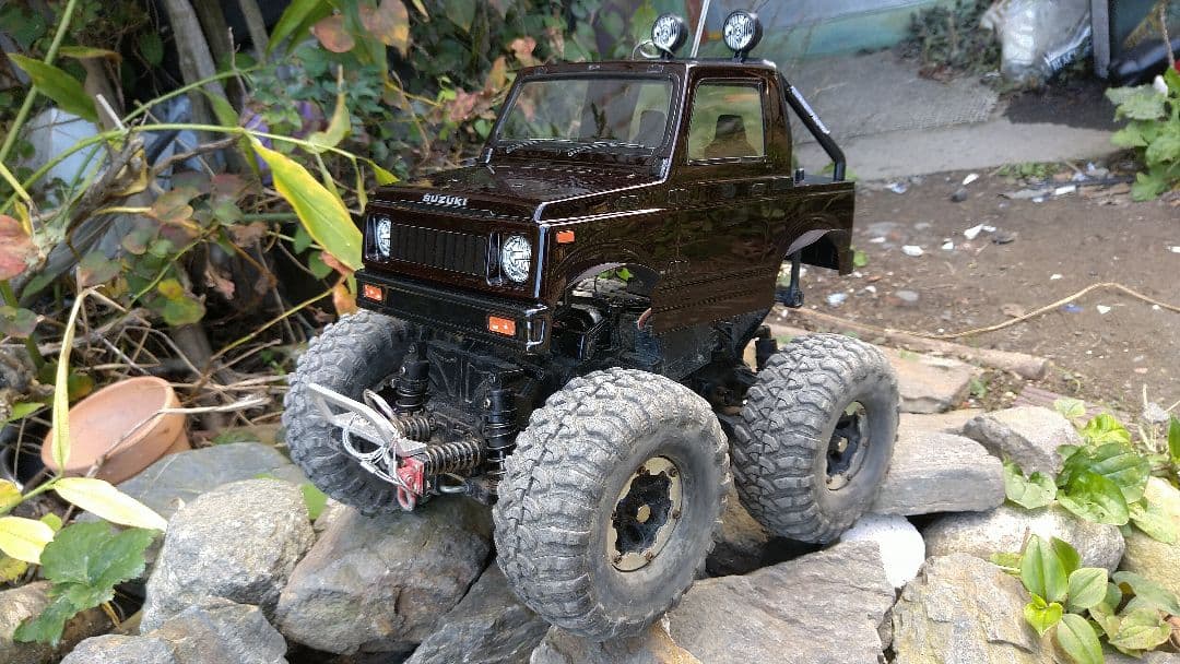 タミヤジムニーボディー製作用ページボディーのみの販売。シャシーは付きません