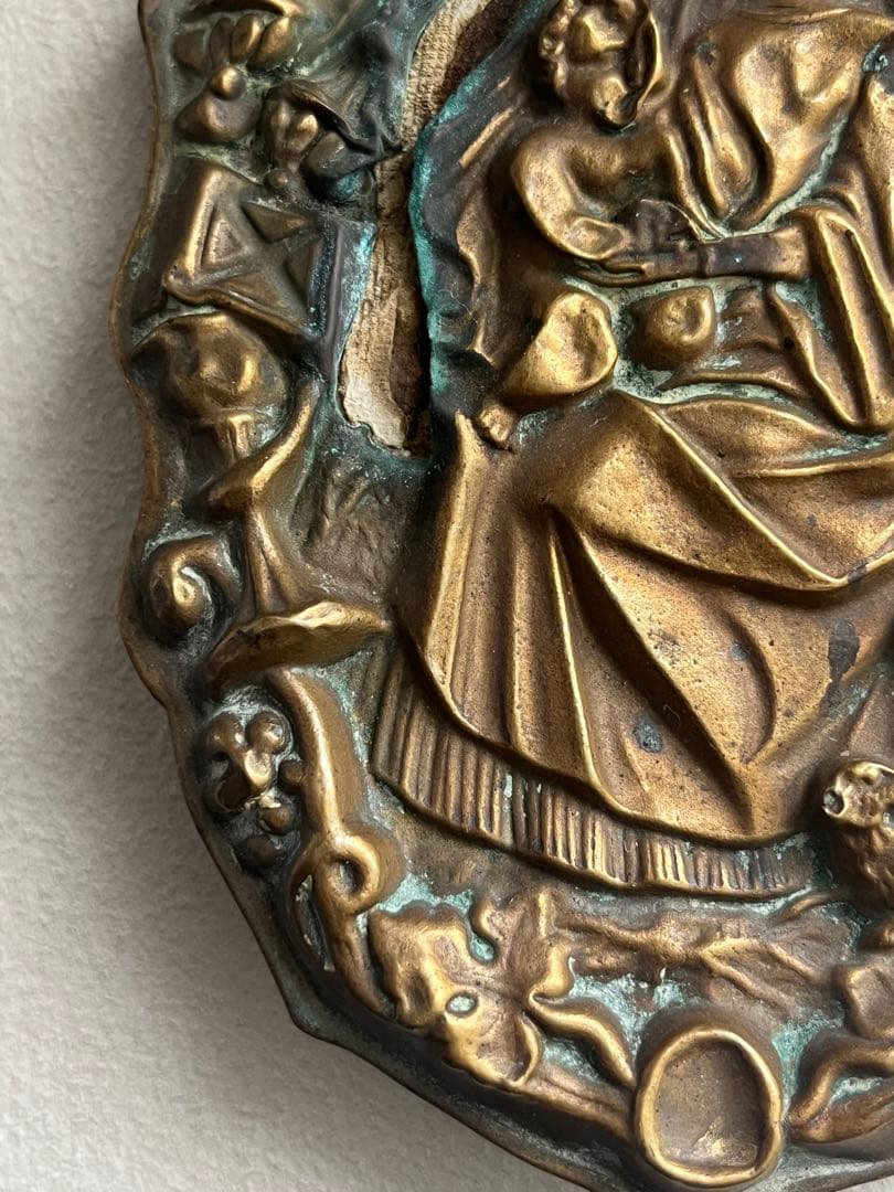 フランス　聖母レリーフ　真鍮　アンティーク　ヴィンテージ