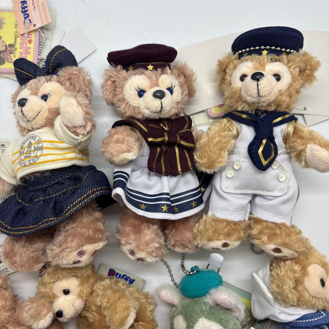 新品未使用タグ付き Disne ディズニー ジェラトーニ ぬいぐるみバッジ