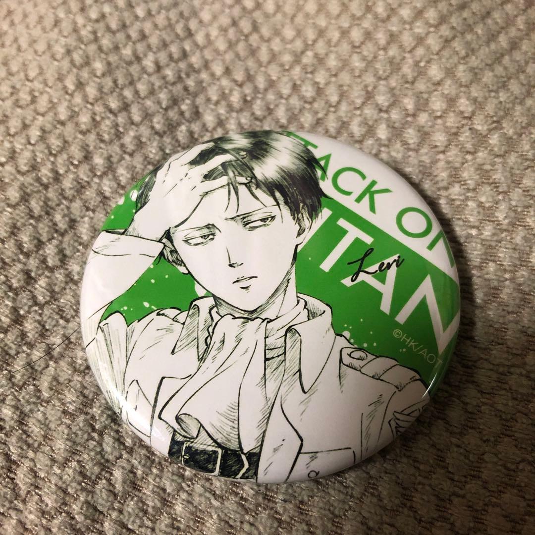 進撃の巨人　リヴァイ　wit 缶バッジ　セット