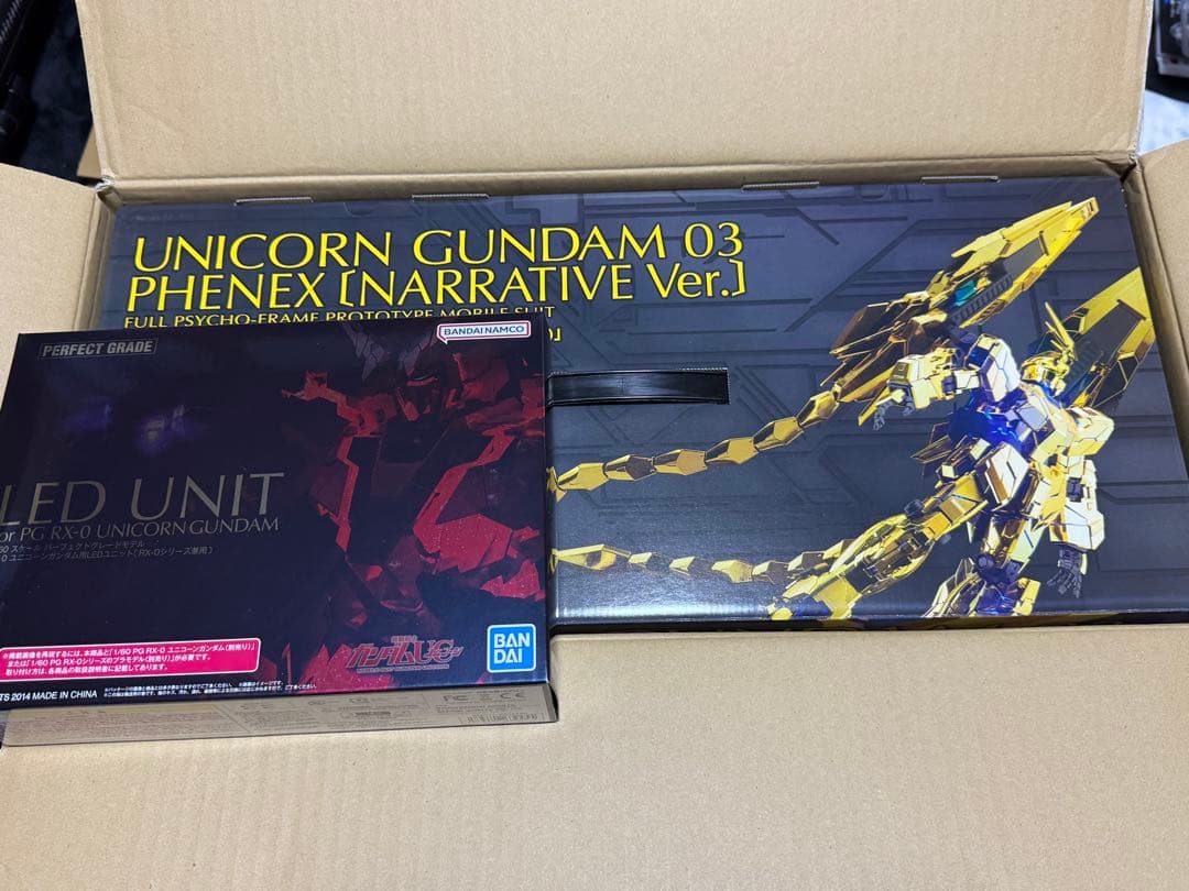 PGユニコーンガンダム 3号機フェネクス ナラティブVer.＋LEDユニット