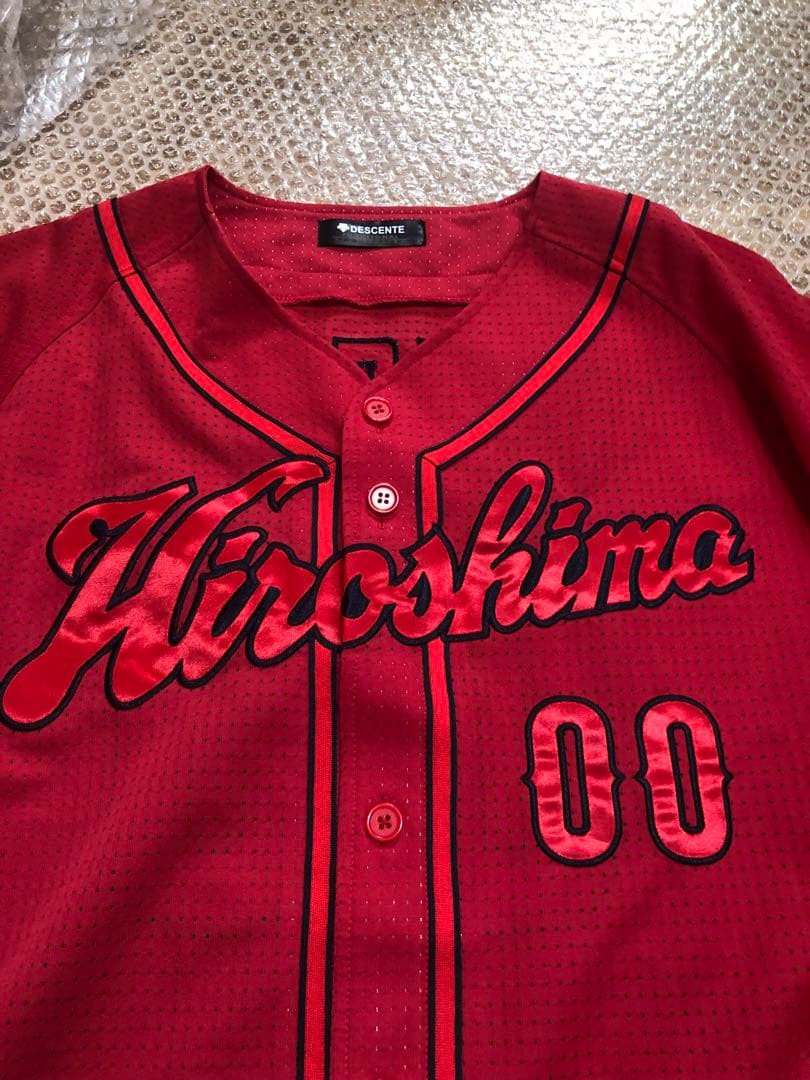 広島東洋カープ　羽月隆太郎　ハイクオリティユニフォーム　直筆サインボール　カード