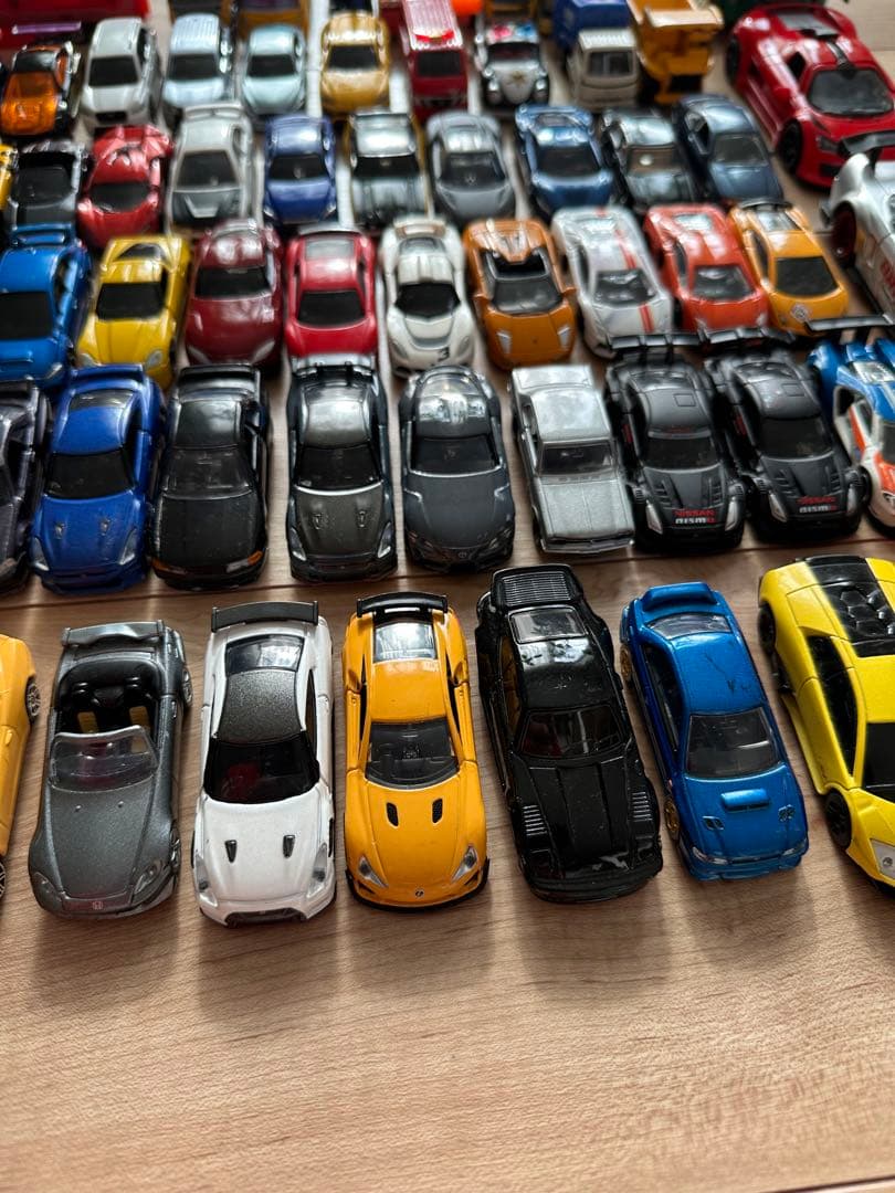 トミカ、トミカプレミアム、ホットウィール他70台まとめ売り　バラ売り不可