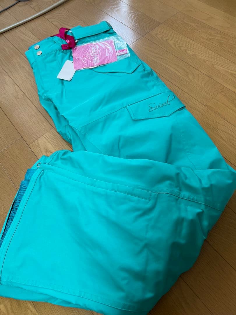 swivel スイベル　スノーウェア　上下セット