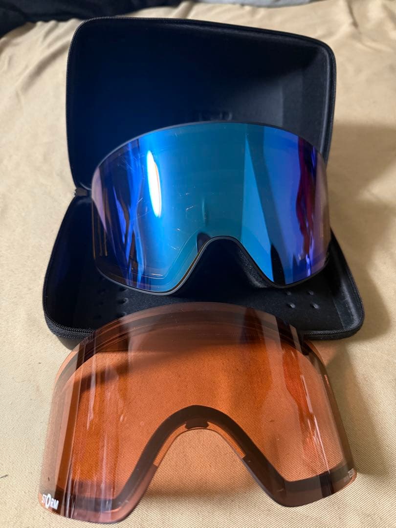 OUT OF ゴーグル　VOID