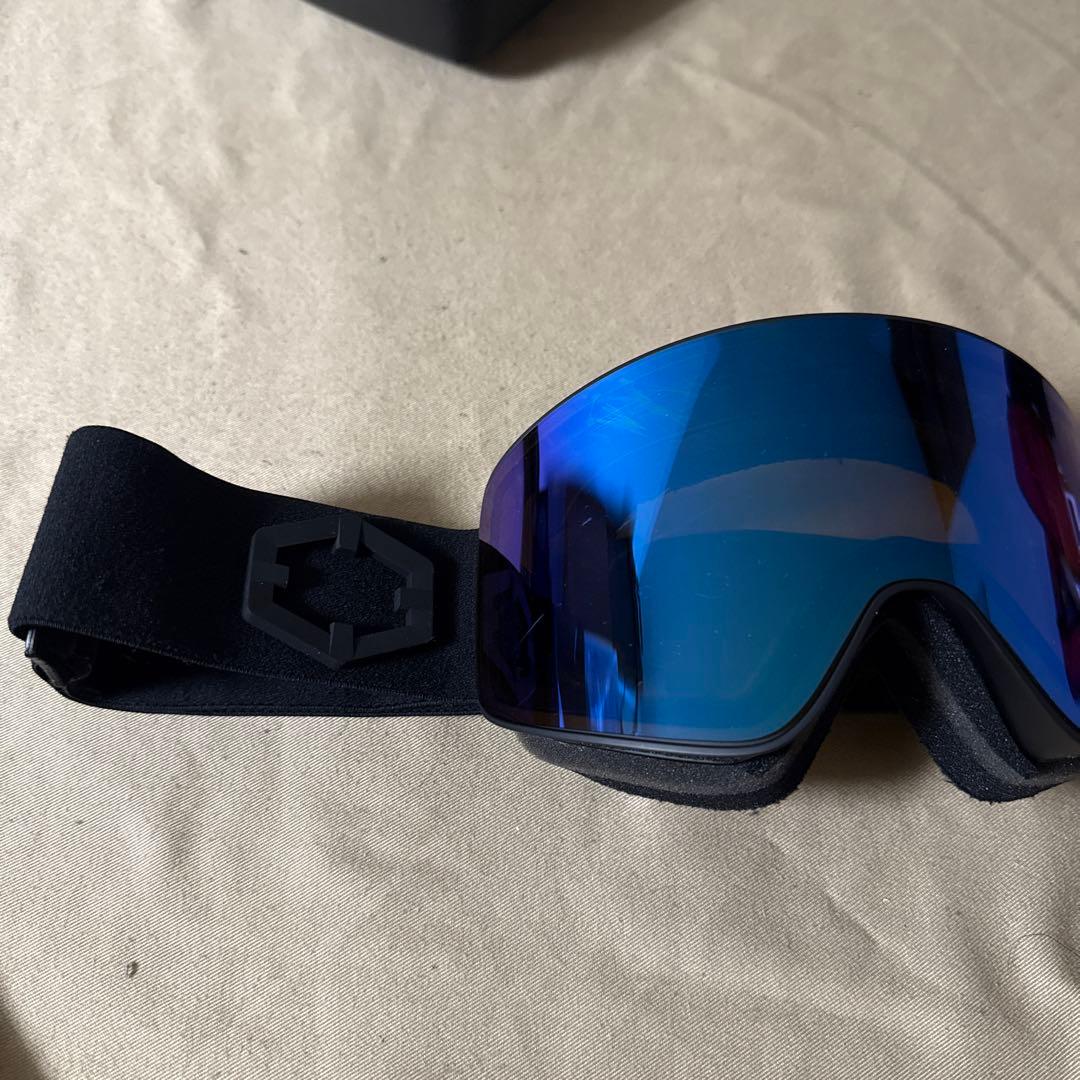 OUT OF ゴーグル　VOID