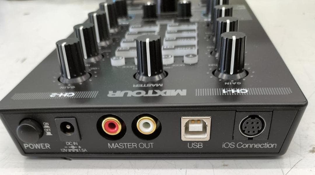 Reloop Mixtour DJコントローラー