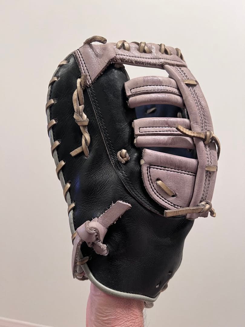 左投げ用　ファーストミットZETT 硬式野球グローブ 黒/灰色