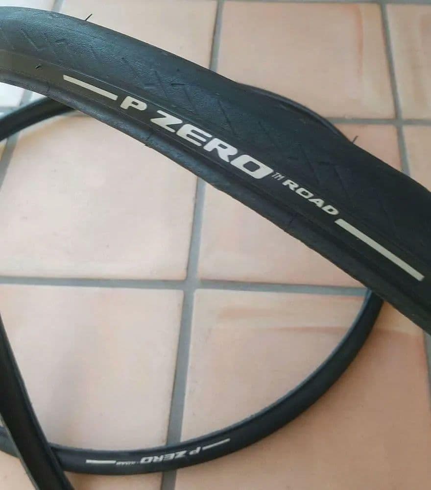 ピレリ P ZERO ROAD 700✕24C（2本）