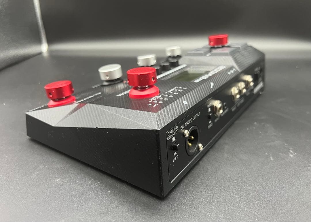 ZOOM B2 FOUR ベースエフェクター　おまけ付き