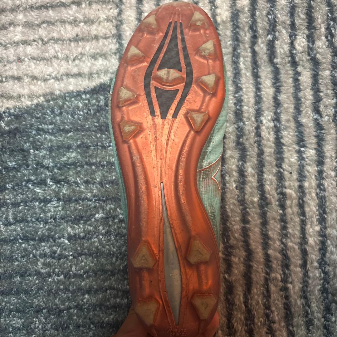 ミズノアルファサッカーシューズ アクアブルー