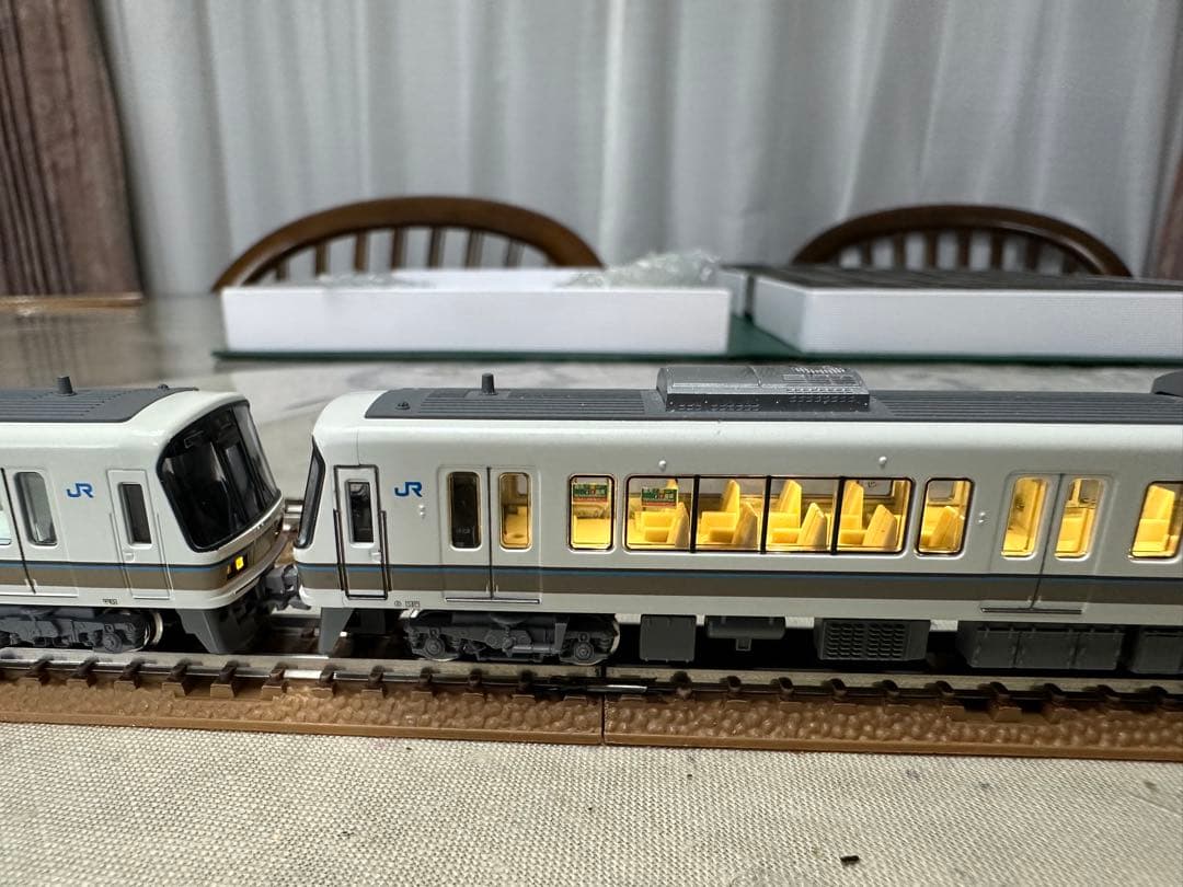 【10%OFF】KATO 221系 12両《基本4両＋増結8両》2M&車内照明付