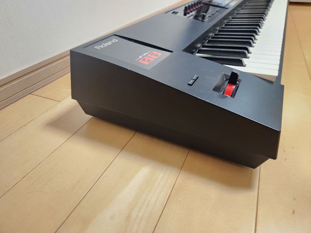 訳あり　Roland FA-08 88鍵 シンセサイザー ケース付　ローランド