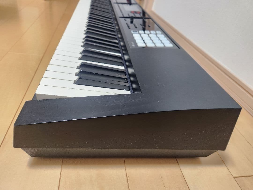 訳あり　Roland FA-08 88鍵 シンセサイザー ケース付　ローランド