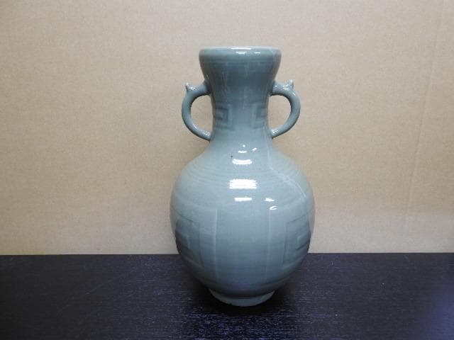 三田青磁耳付花器　保存箱　MA79