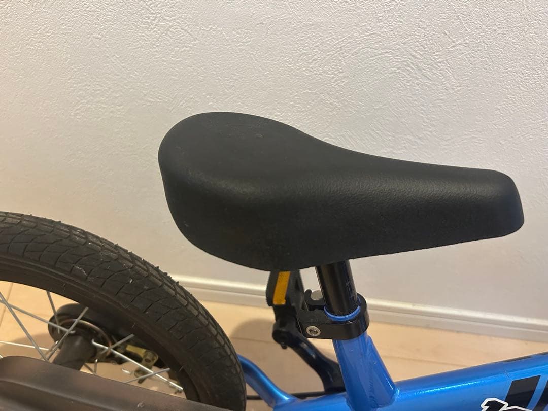 人気　ストライダー 14x 青　bernヘルメット付き　幼児自転車　子供