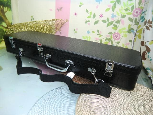 新品未使用(送料無料)11.980円　沖縄三線専用　肩紐付き一丁入ふかふかケース