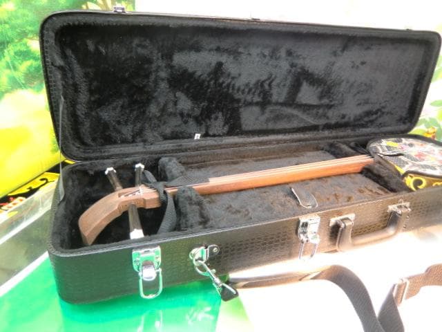 新品未使用(送料無料)11.980円　沖縄三線専用　肩紐付き一丁入ふかふかケース