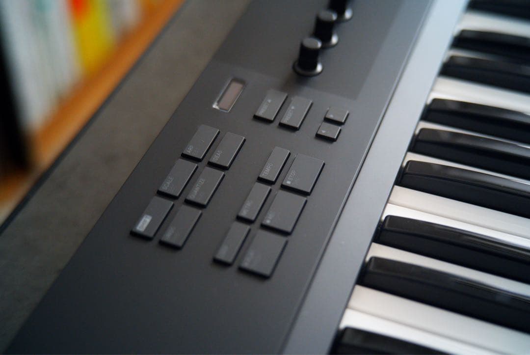 KOMPLETE KONTROL A61 MIDIキーボード未使用