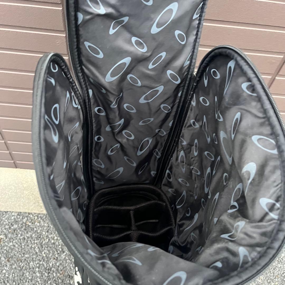 【大人気】OAKLEY オークリー SKULL キャディバッグ 3点式　ブラック