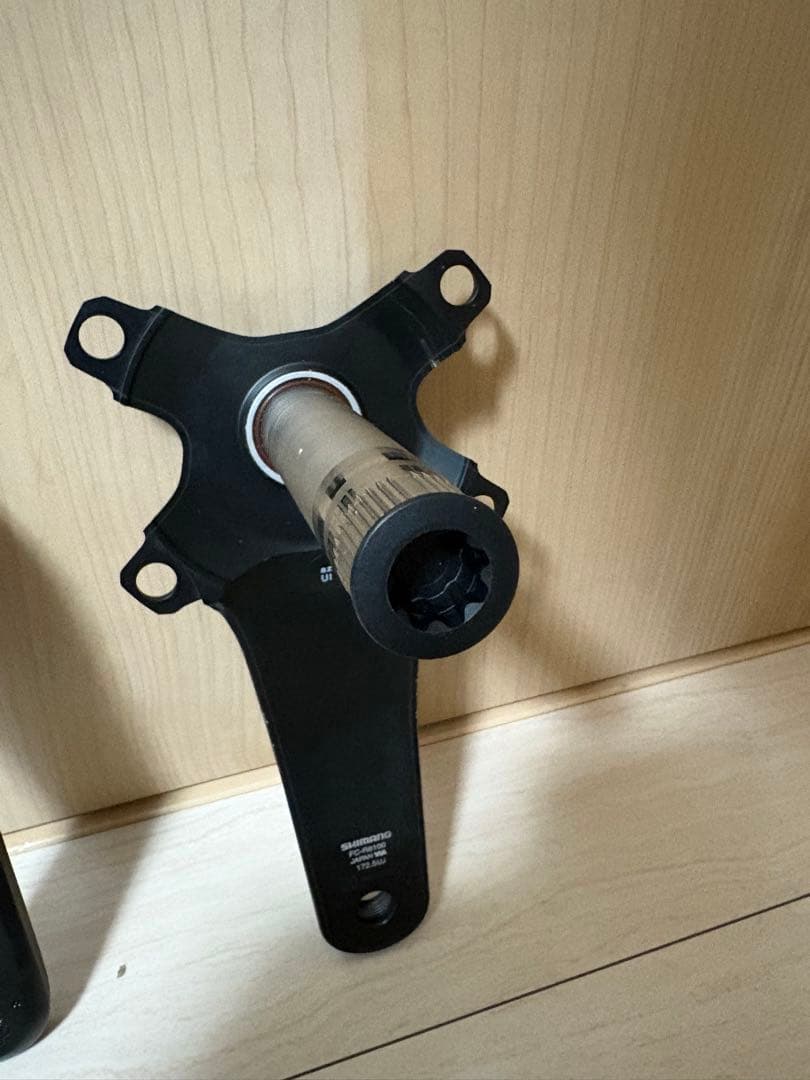 FC-R8100 クランクアームのみ 172.5mm