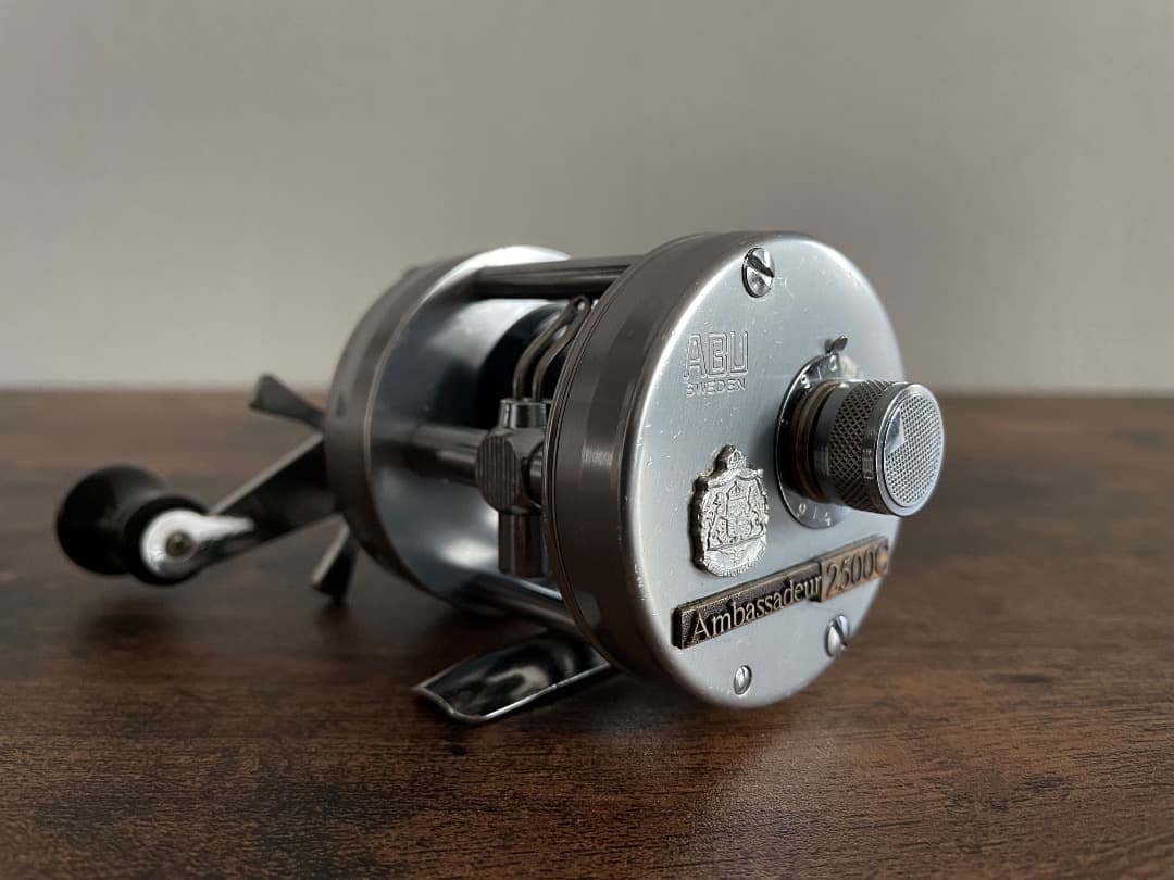 ABU Ambassadeur 2500C アブ アンバサダー ブロンズプレート