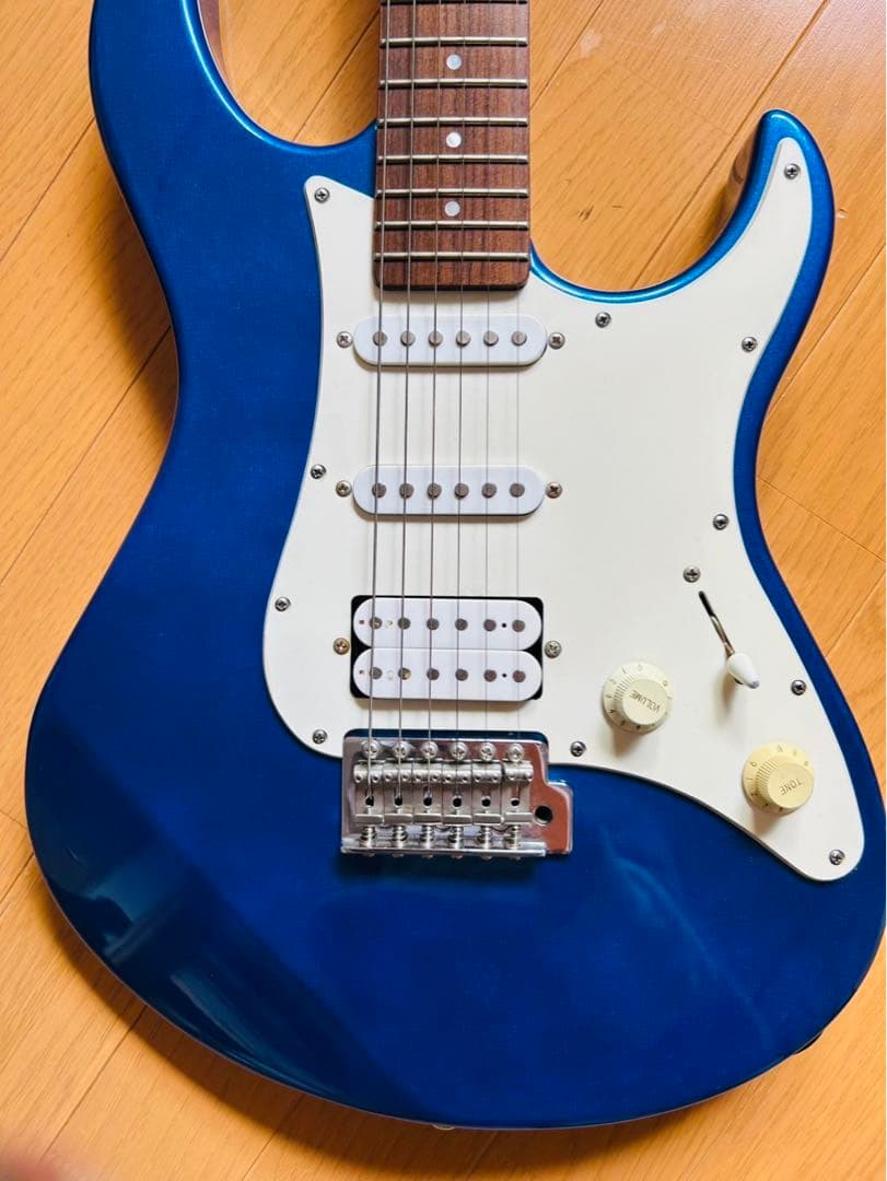 YAMAHA エレキギター 青 3ピックアップ　初心者向け　趣味