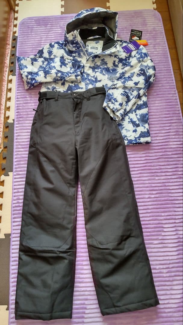 サイズM スキーウェア 紳士 スノーウェア 防寒着 スノボウェア 新品 未使用品