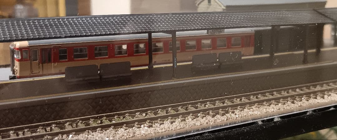 Nゲージ鉄道模型セット 駅舎・車両付き