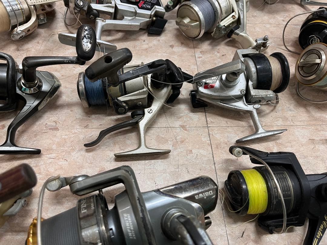 27個ジャンクリール　SHIMANO DAIWA などまとめ売り