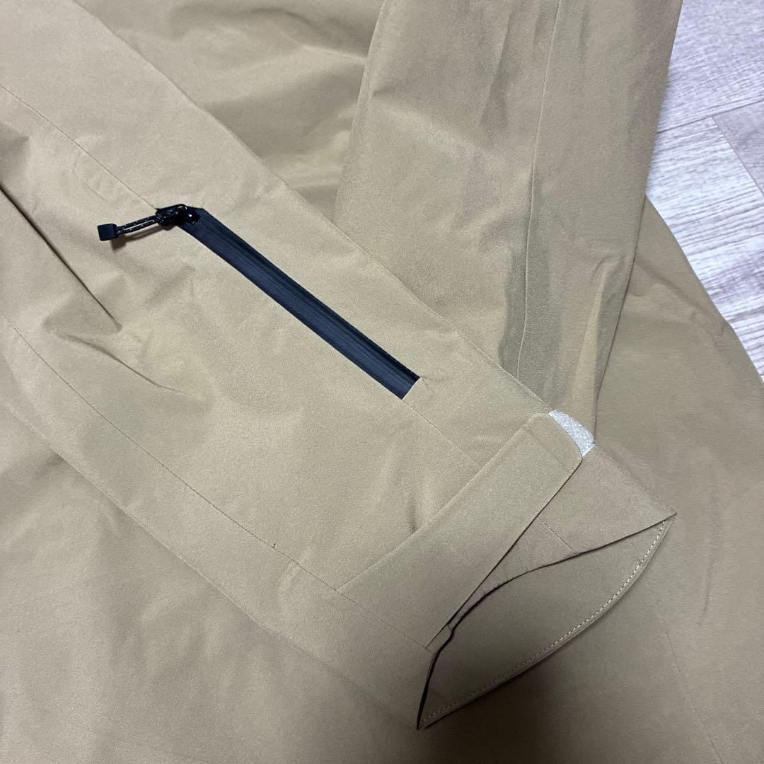 未使用 サマス SAMAS スキーウェア スノボウェア ジャケットM ベージュ