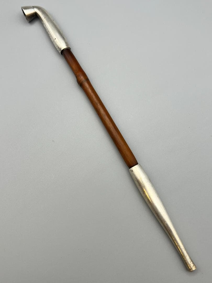 銀製　煙管　キセル　在銘　銀細工　アンティーク　重量約34g