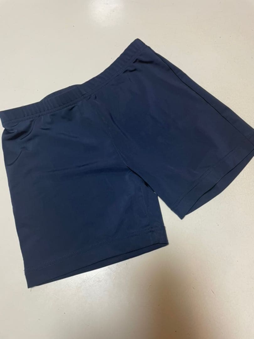 アディダススカート　アンダーパンツ付き