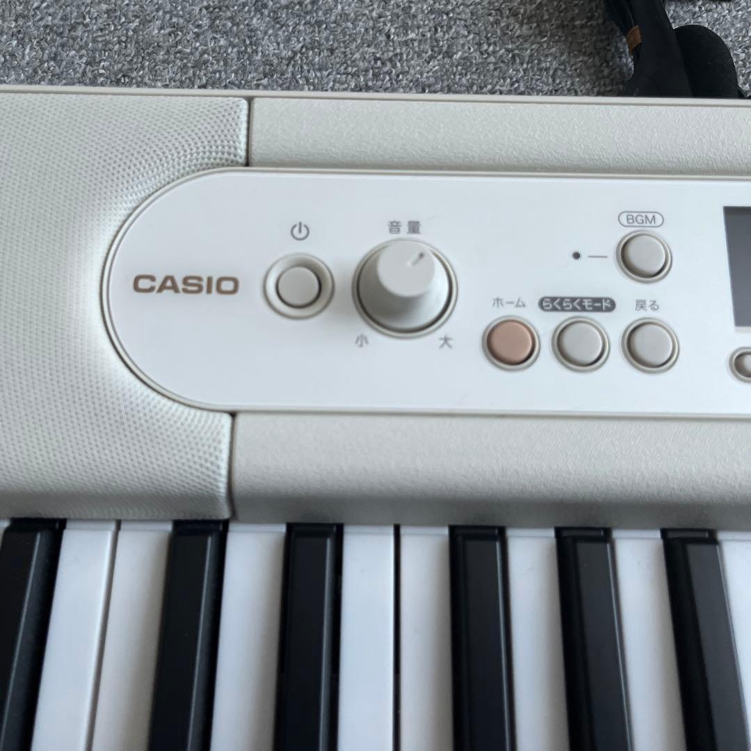 カシオ電子ピアノ　LK-526