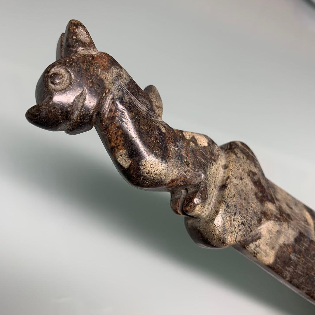 神獣神刀のトーテム 宇宙パワー 不思議の石鉄隕石　アンティーク　彫刻縁起物