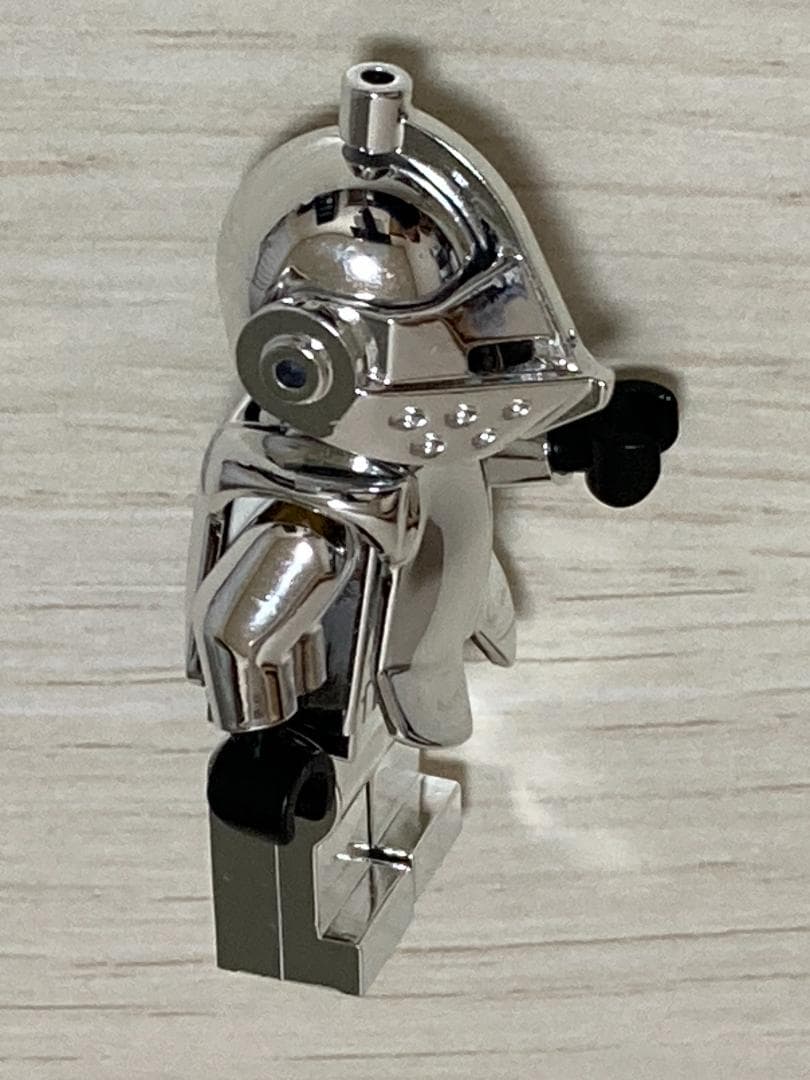 【コンパクト送料無料・匿名配送】ミニフィギュア　銀色の騎士　その3