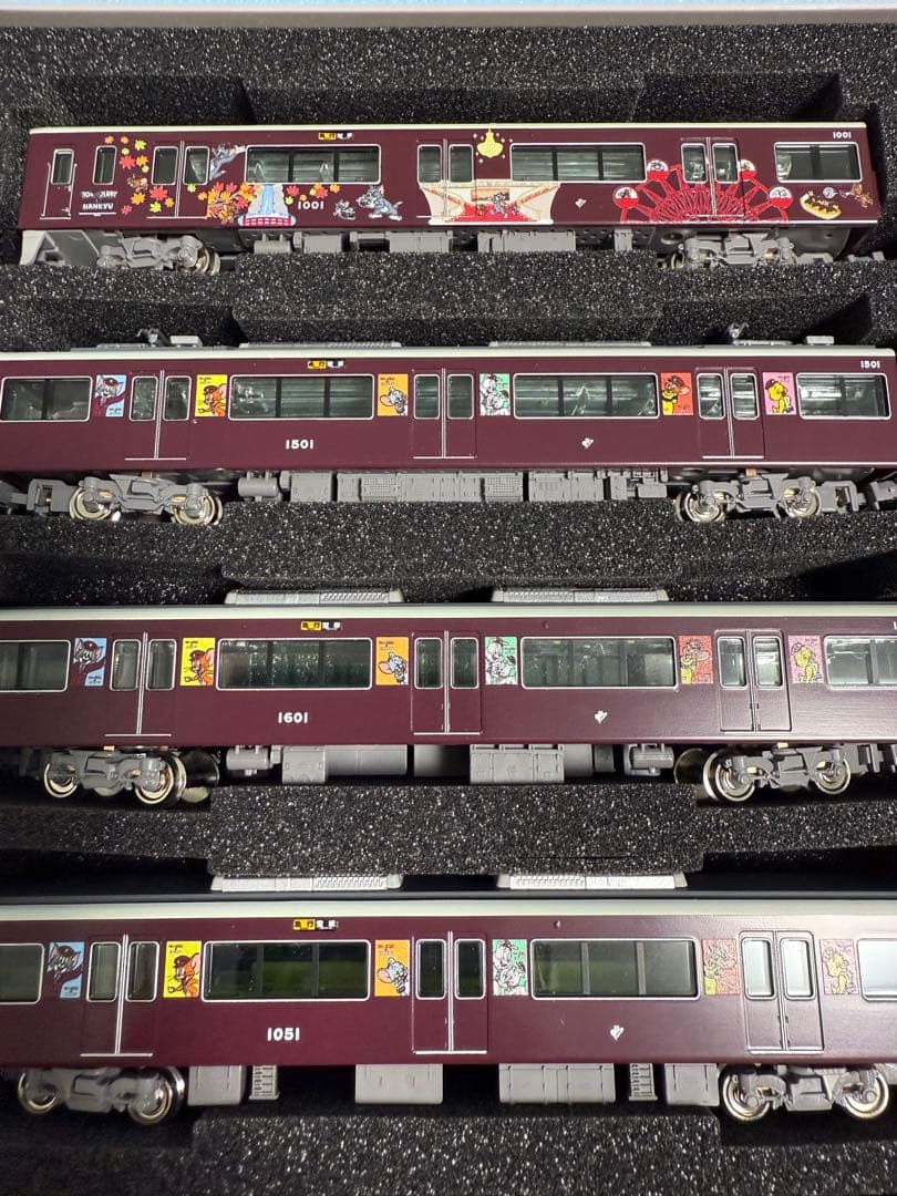 阪急電車 1300系 宝塚線 トムとジェリー号 8両編成セット 動力付　室内灯付