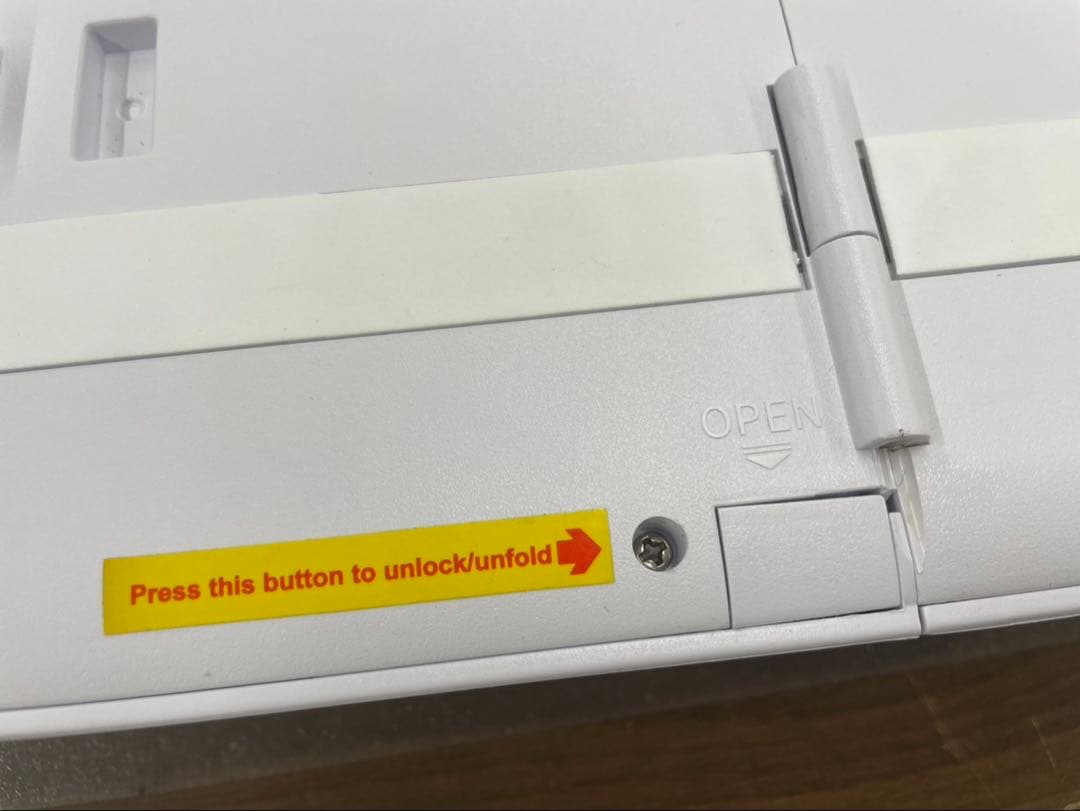 折りたたみ電子ピアノ　88鍵盤　充電タイプ　ホワイト