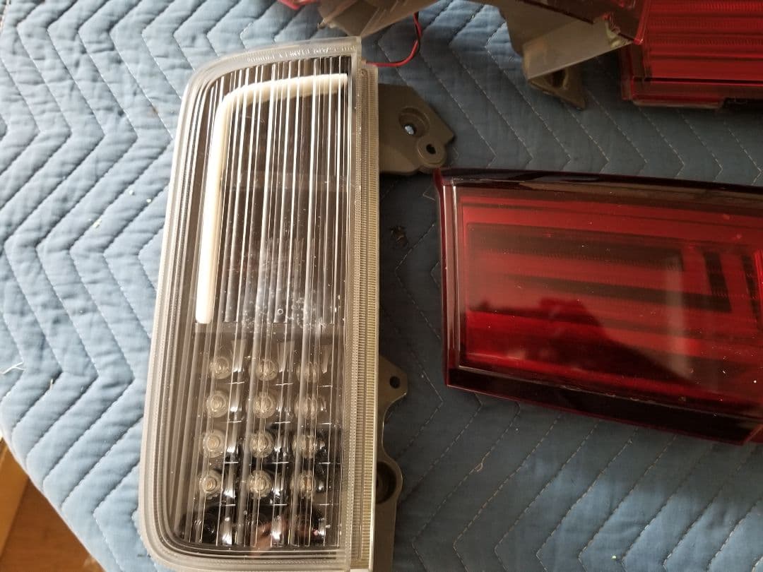 E52 エルグランド ワンオフLEDテールセット