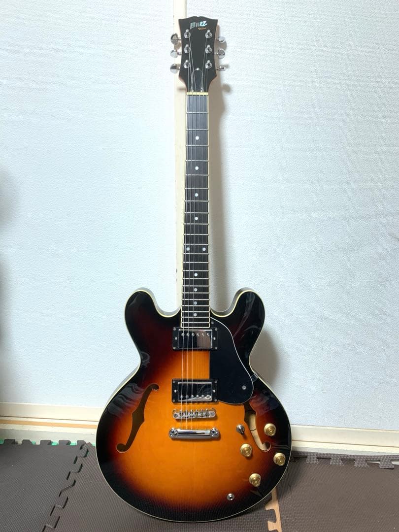 Blitz by AriaProII セミアコ 335タイプ