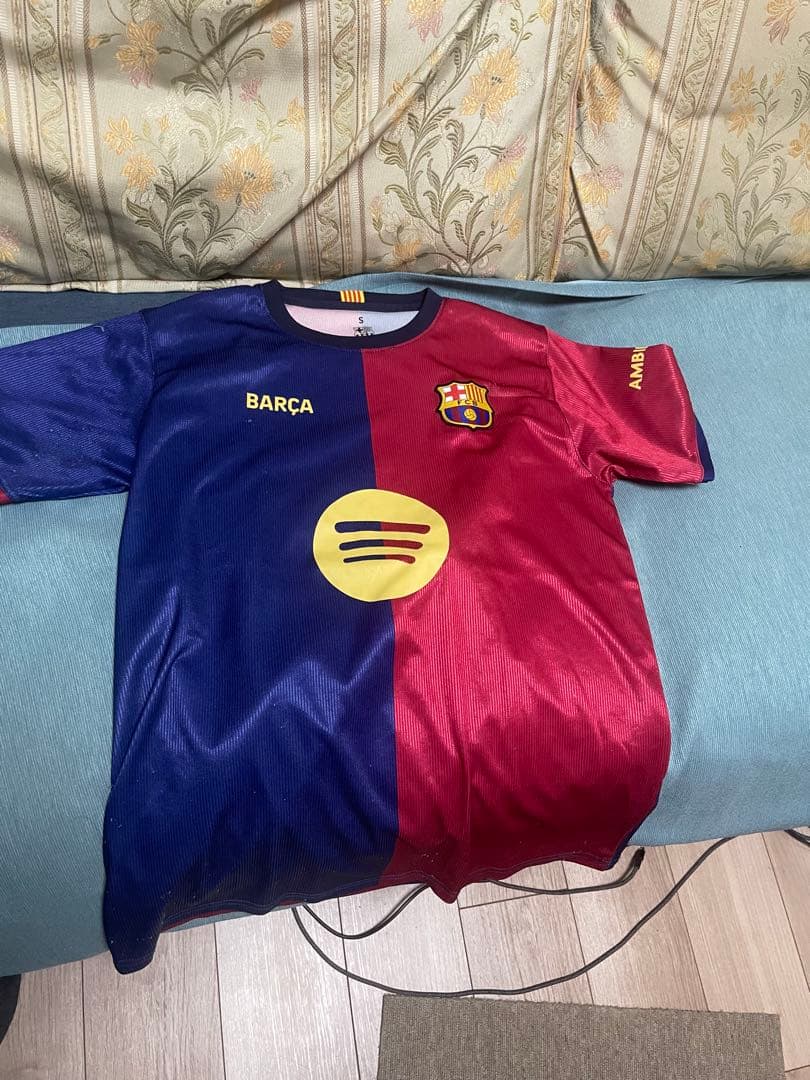 バルセロナ LAMINE YAMAL 19番シャツ